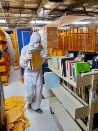 Labores de estabilización del acervo, la Biblioteca Central Universitaria